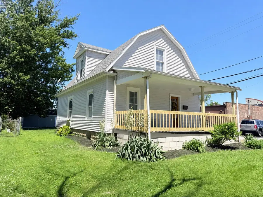 116 S Buchanan Street, Fremont, OH 43420 - #2