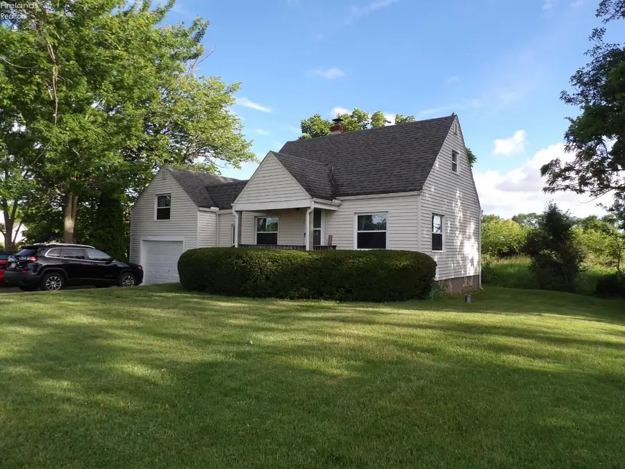 4301 Walbridge Road, Northwood, OH 43619 - #2
