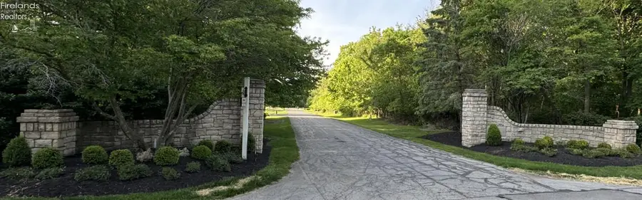 3983 N Coachmans Trail, Port Clinton, OH 43452 - #2