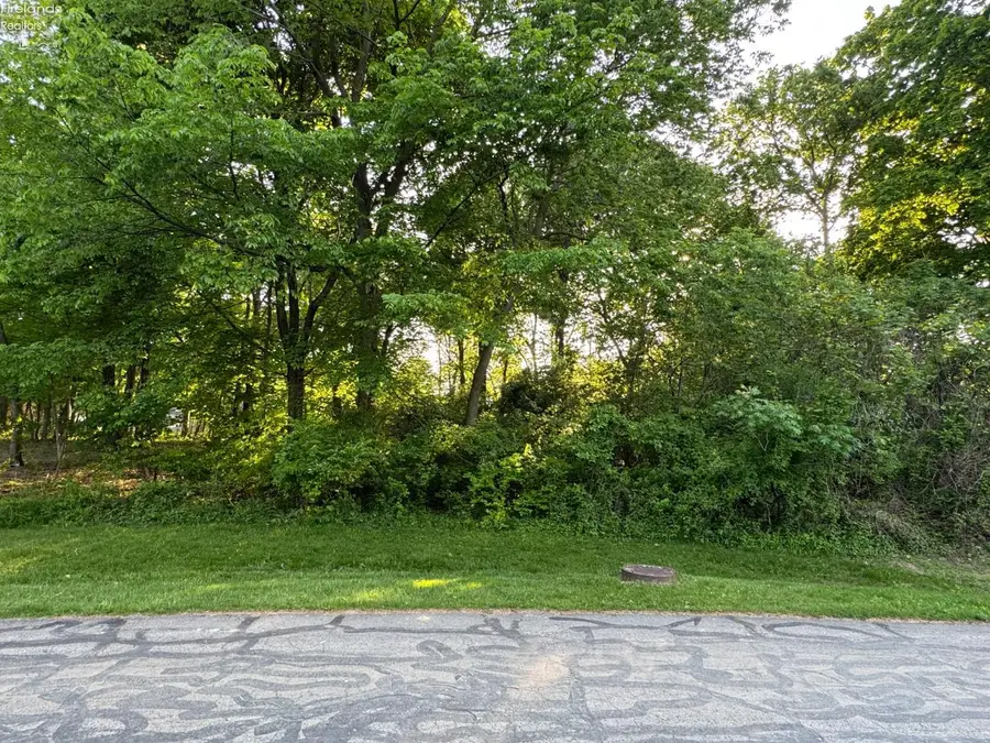 3983 N Coachmans Trail, Port Clinton, OH 43452 - #3