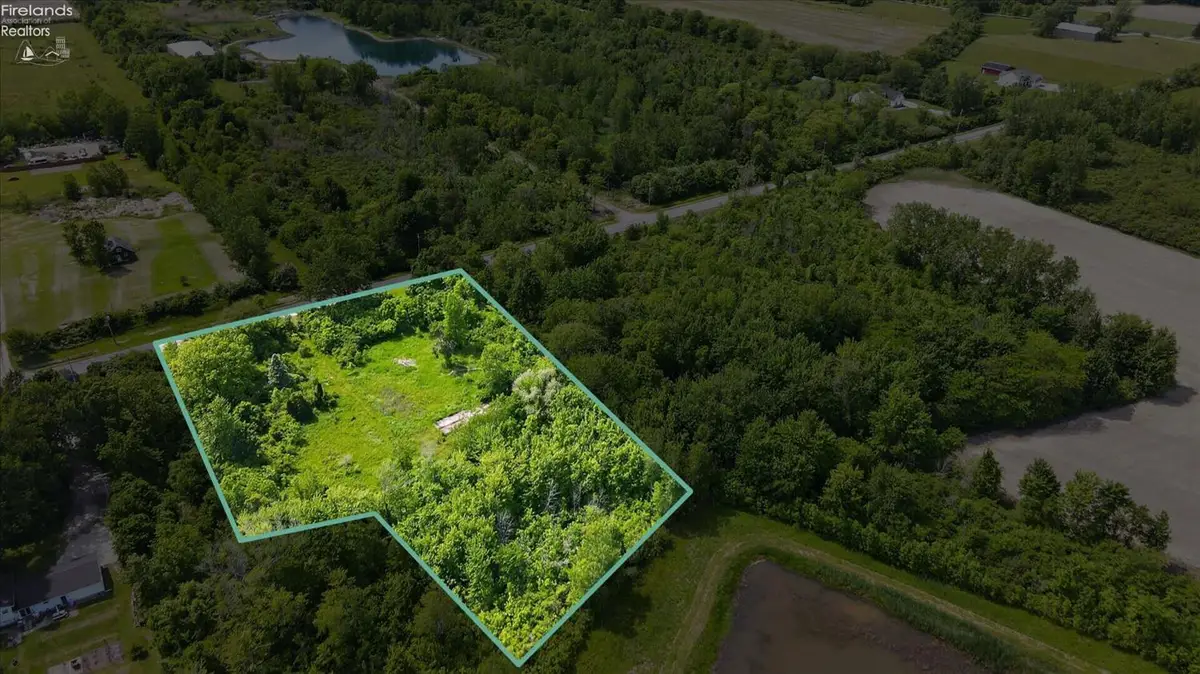 1049 S Englebeck Road, Marblehead, OH 43440 - #1