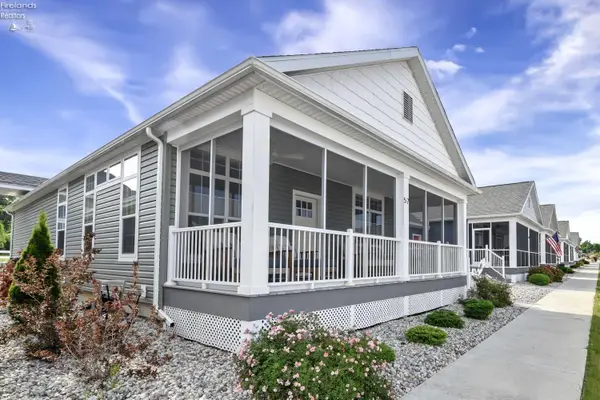 10850 E Bayshore Rd Crane Way #57, Marblehead, OH 43440