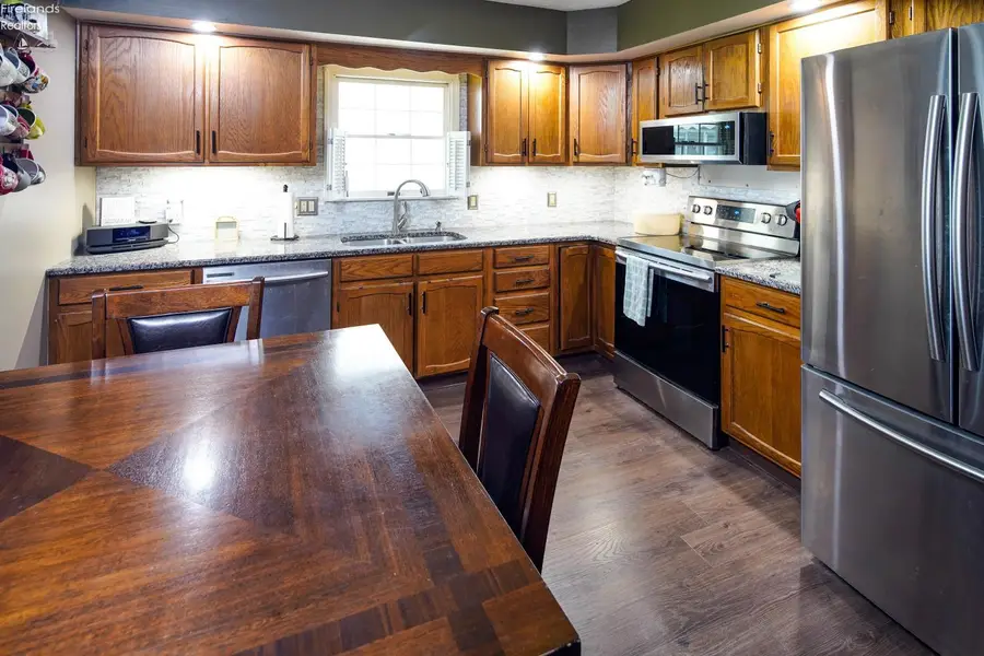 21 Brookview Drive, Fremont, OH 43420 - #3