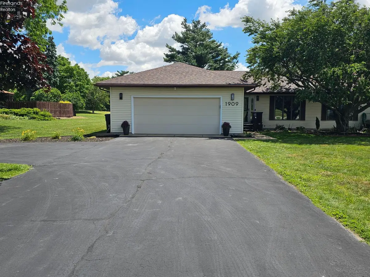 1909 South Main St., Clyde, OH 43410 - #1