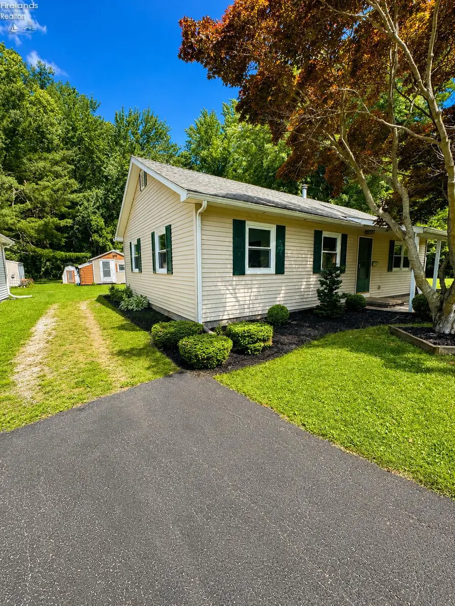 810 Taylor Avenue, Huron, OH 44839 - #3