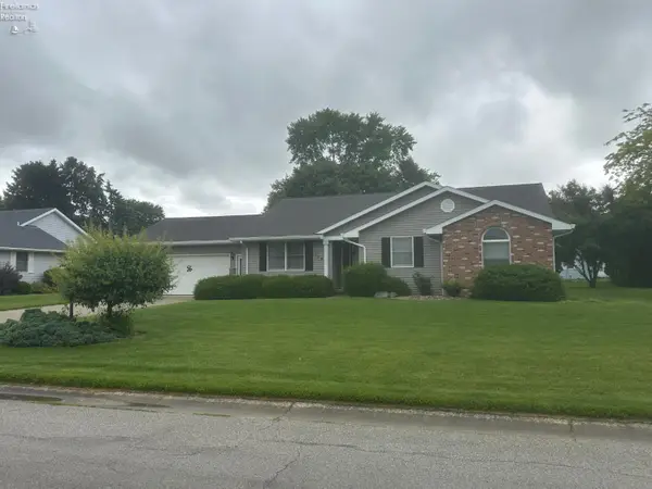 129 Wisteria Drive, Fremont, OH 43420