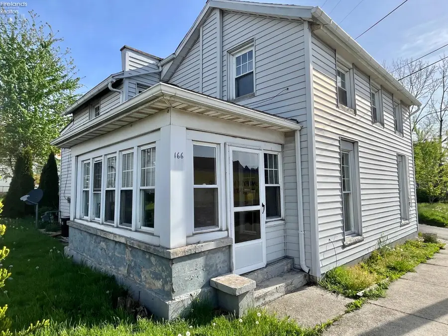 166 W Market Street, Tiffin, OH 44883 - #2