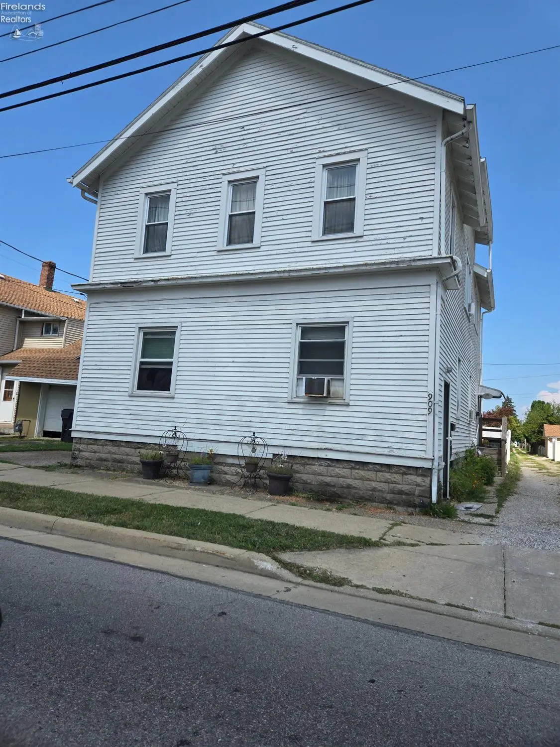 909 First Street, Sandusky, OH 44870 - #1