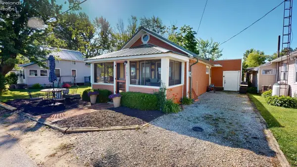 2103 County Road 210, Fremont, OH 43420