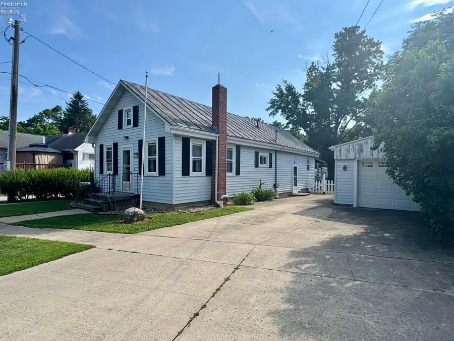 20 S Hamilton Street, Monroeville, OH 44847 - #2