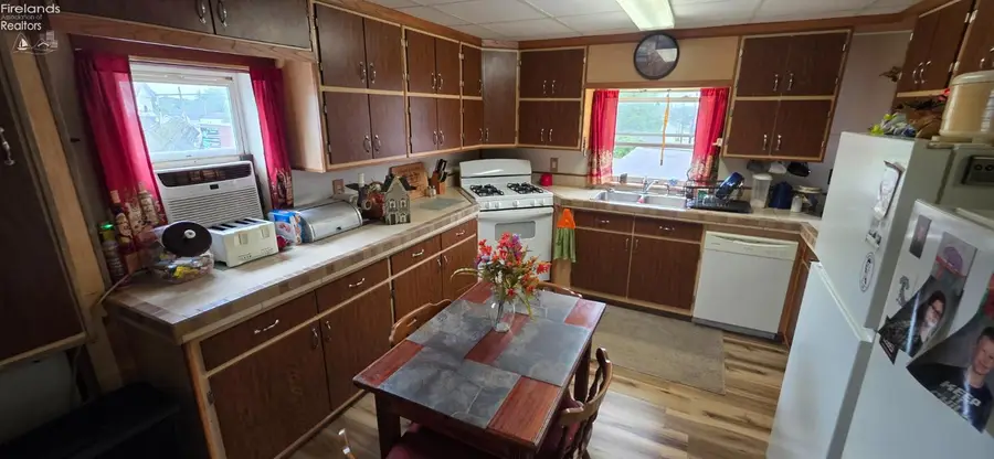 204 N Sandusky Street, Tiffin, OH 44883 - #3