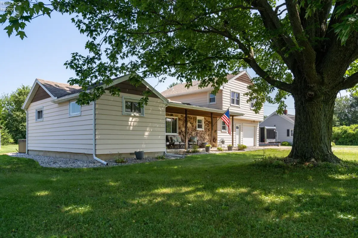 818 W Front Street, Pemberville, OH 43450 - #1