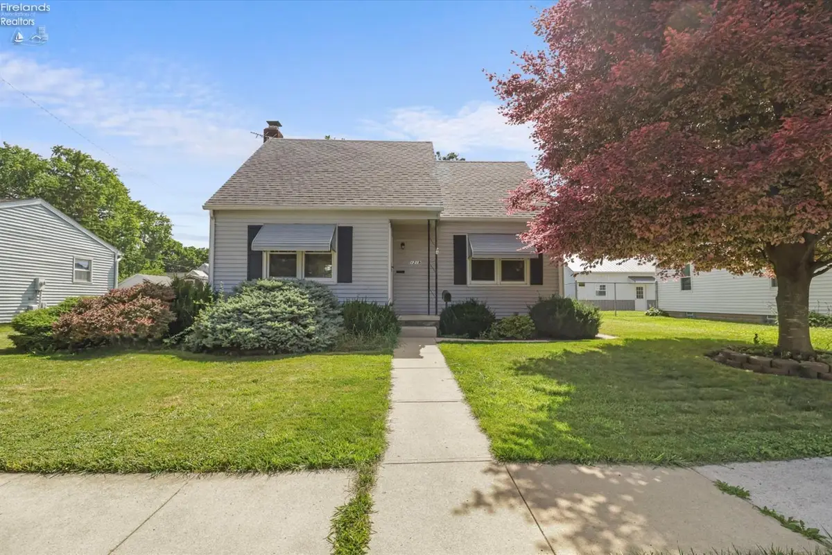 1219 Carbon Street, Fremont, OH 43420 - #1