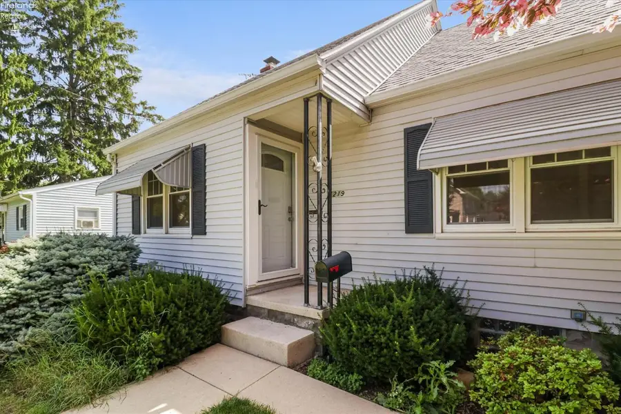1219 Carbon Street, Fremont, OH 43420 - #2