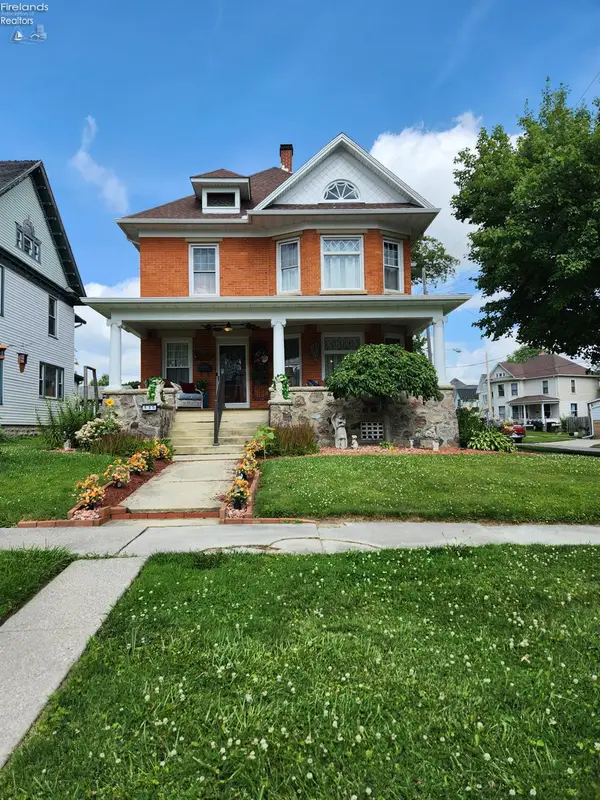 135 Euclid Avenue, Bellevue, OH 44811