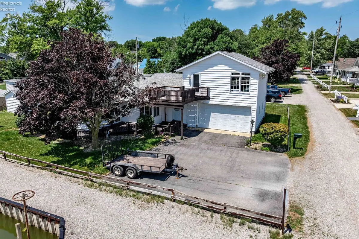 2128 S Bayview Drive, Marblehead, OH 43440 - #1
