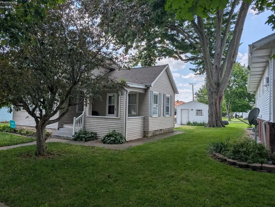326 Spruce Street, Fremont, OH 43420 - #2