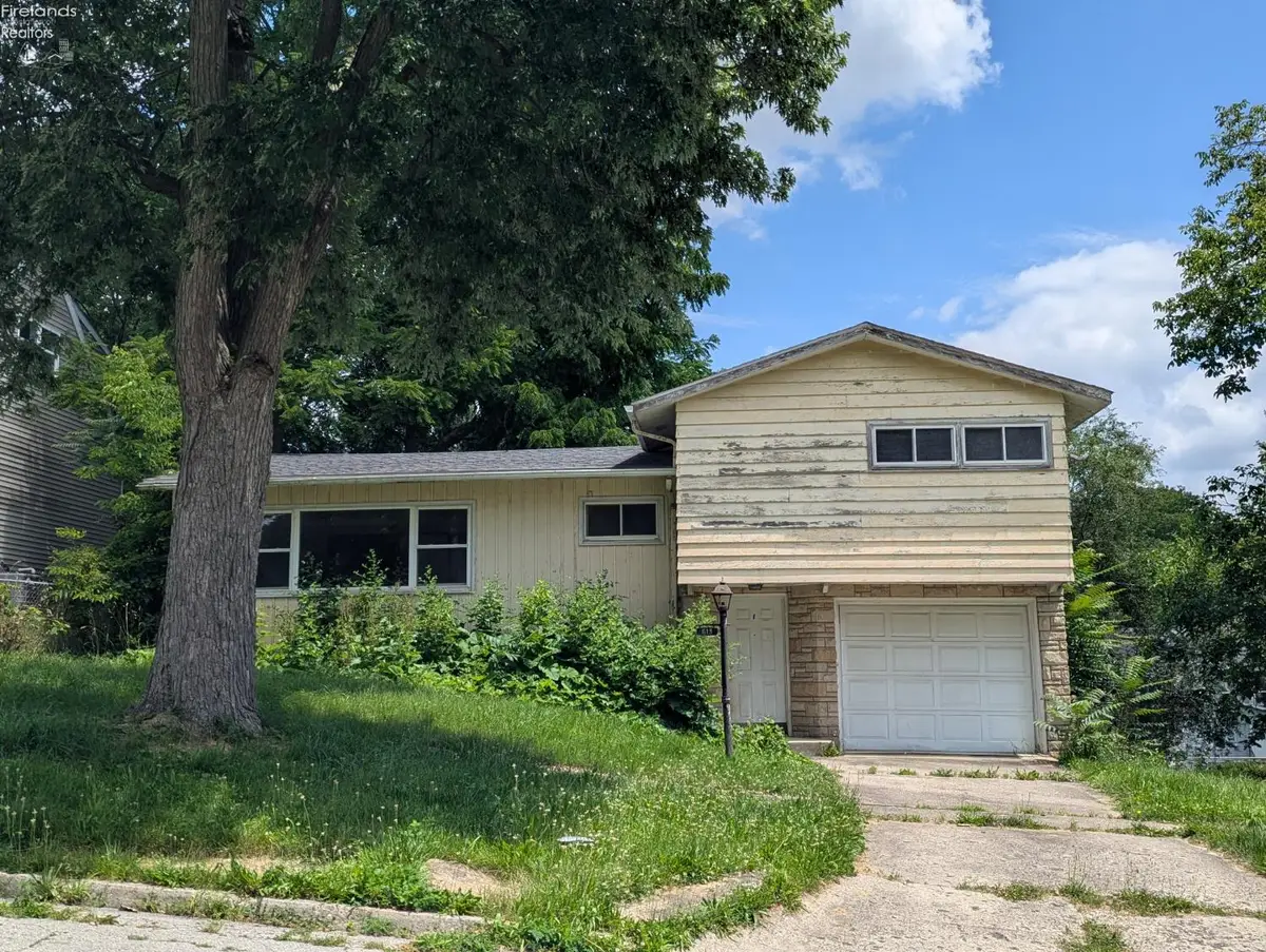 613 S Wood Street, Fremont, OH 43420 - #1