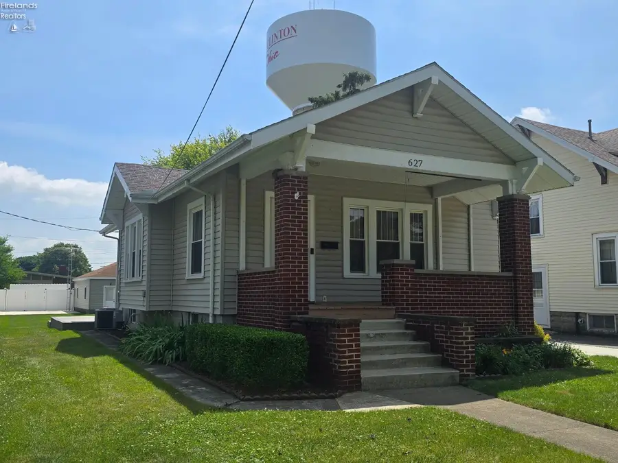 627 Madison Street, Port Clinton, OH 43452 - #2