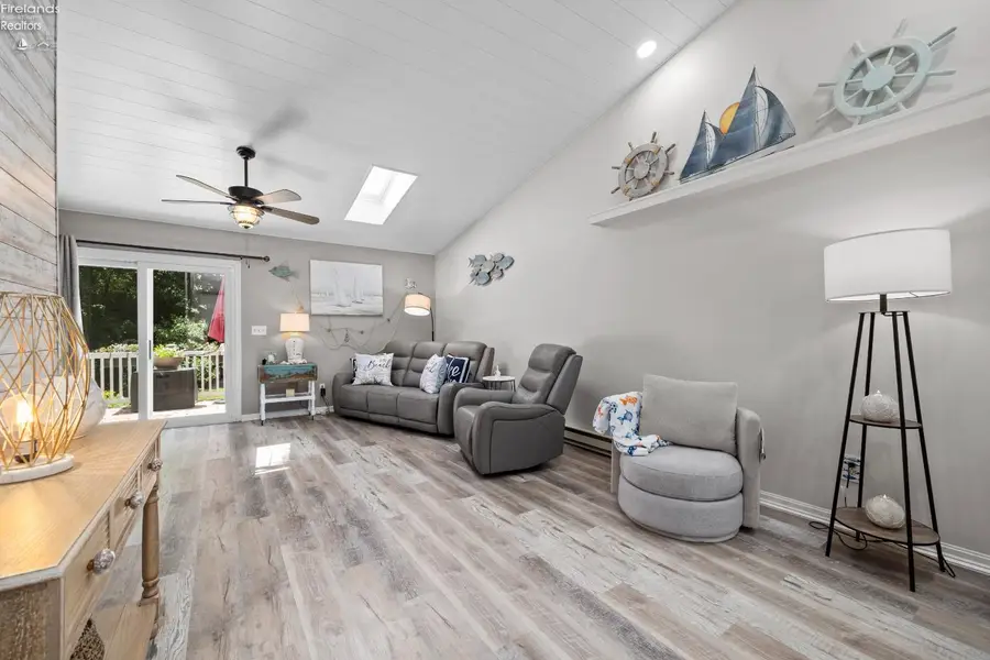 400 Lighthouse Oval, Marblehead, OH 43440 - #3