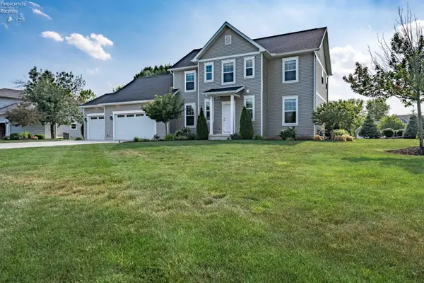 1164 Lost Lake Road, Port Clinton, OH 43452