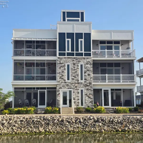 2731 E S. Harbor Bay Drive #1122, Marblehead, OH 43440