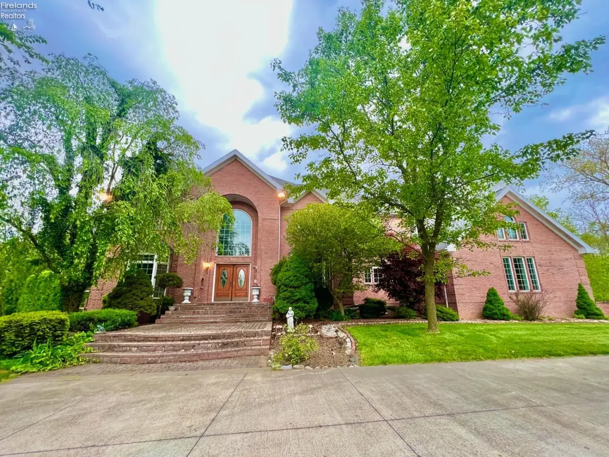 106 Sycamore Woods Lane, Tiffin, OH 44883 - #1