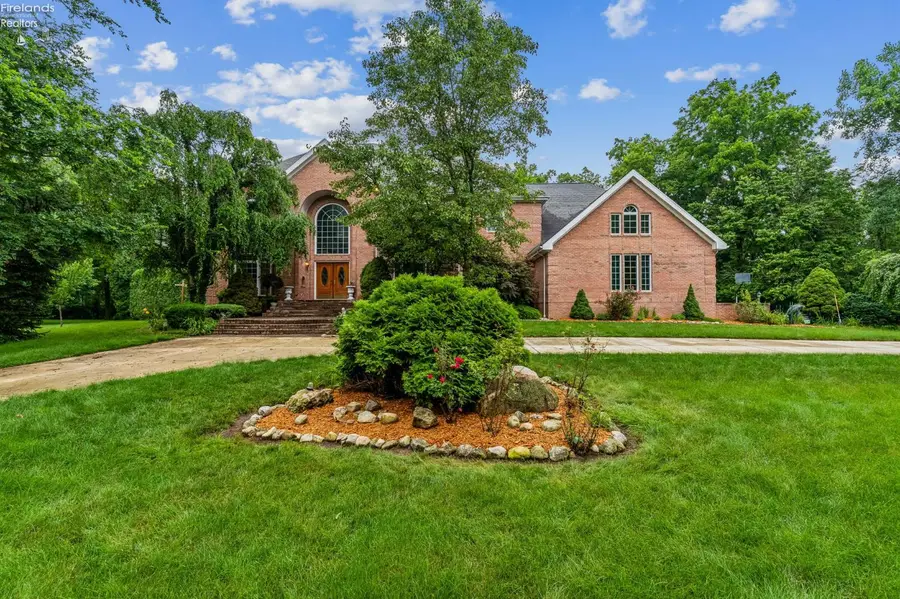 106 Sycamore Woods Lane, Tiffin, OH 44883 - #3