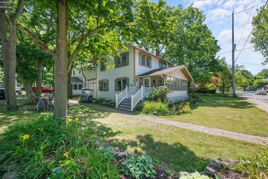 528 E 4th Street, Lakeside, OH 43440 - #3