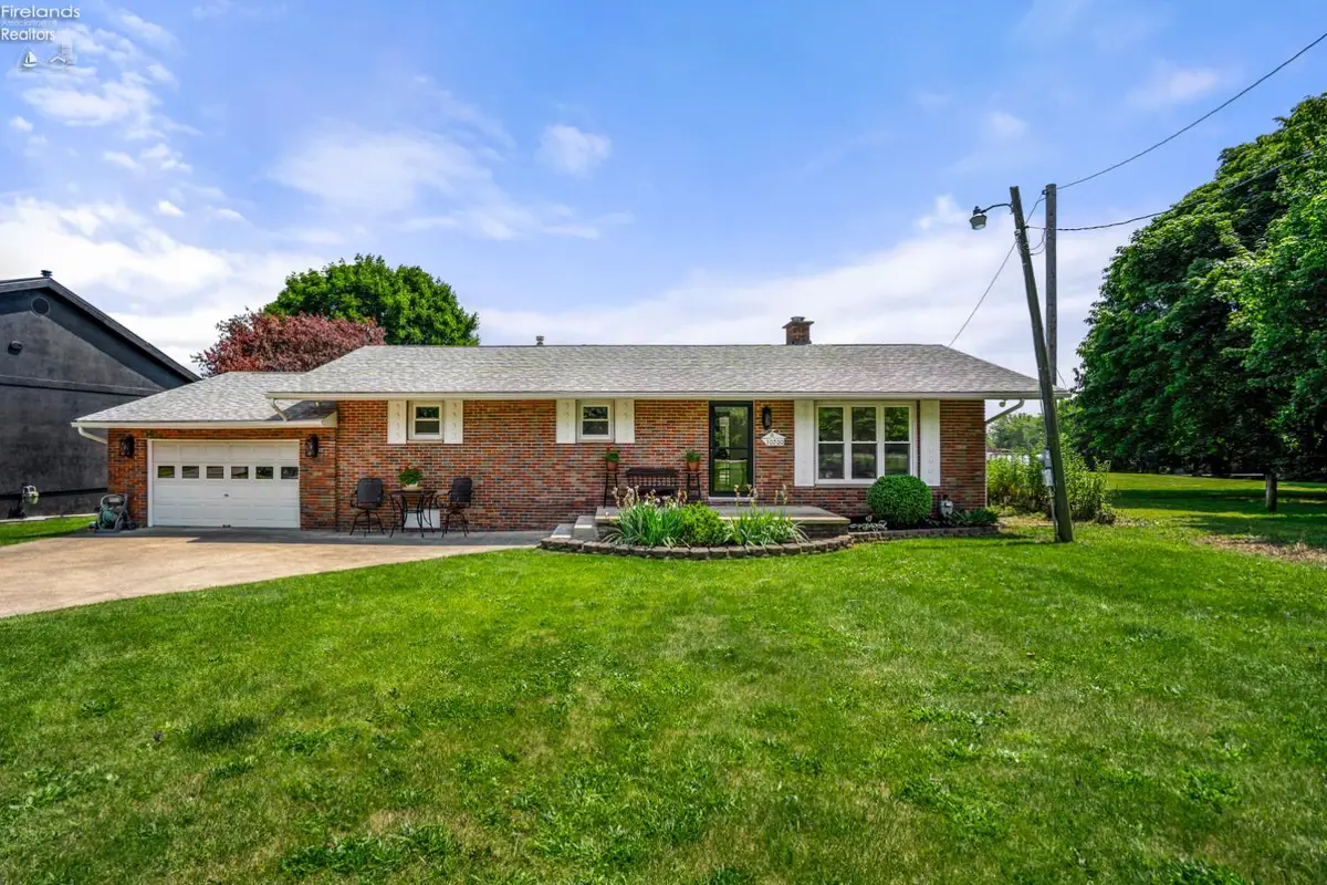 10700 E Bayshore Road, Marblehead, OH 43440 - #1