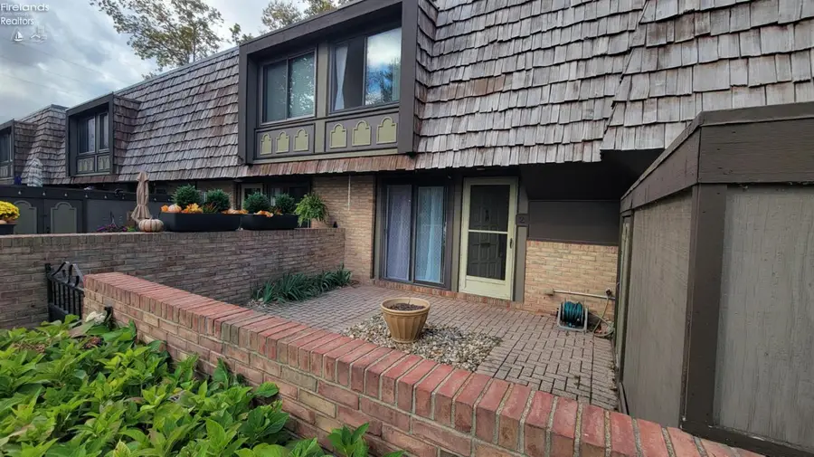 1120 By The Shores Drive #2, Huron, OH 44839 - #2