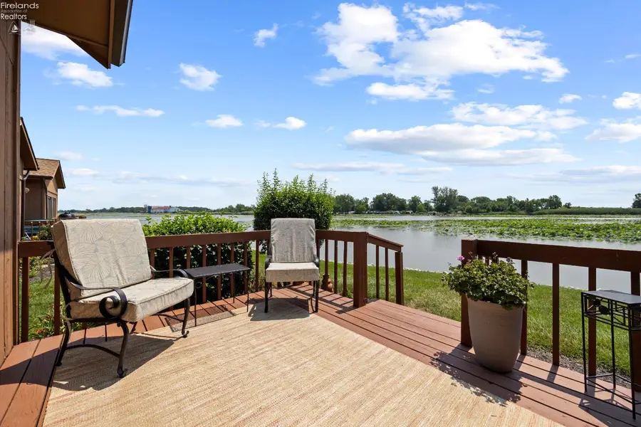 51 N Harbors End Drive, Port Clinton, OH 43452 - #2