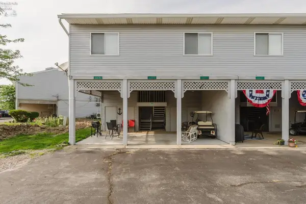 6475 Harris Harbor Drive, Oak Harbor, OH 43449