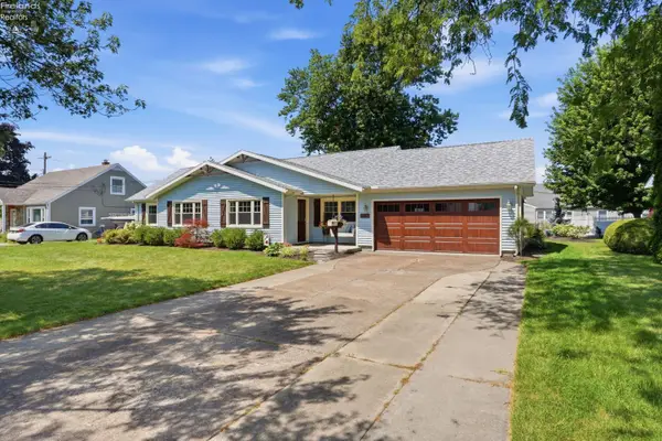 746 Clinton Street, Port Clinton, OH 43452