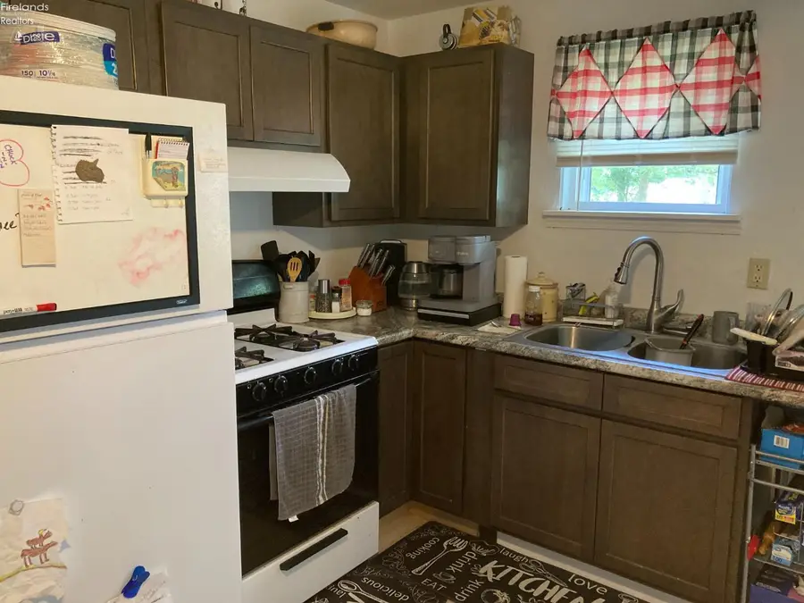 215 Second Street, Willard, OH 44890 - #3