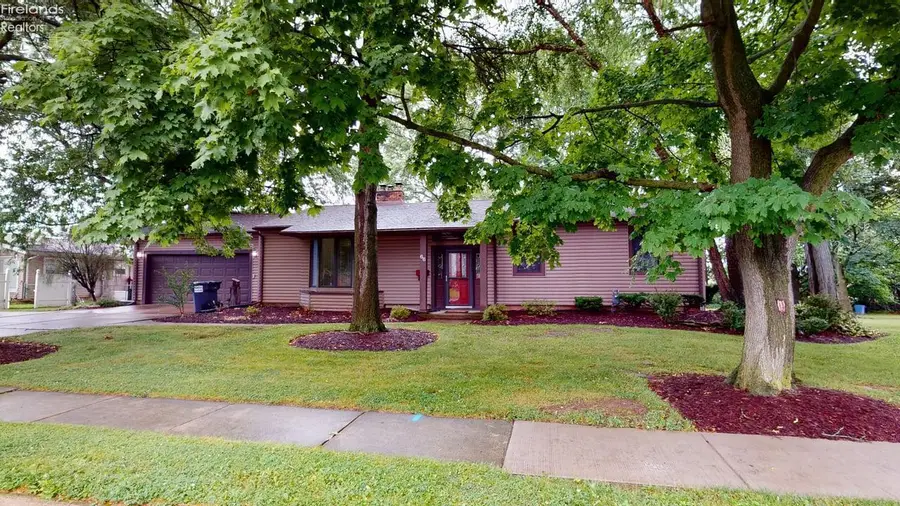 66 Hillcrest Drive, Willard, OH 44890 - #2