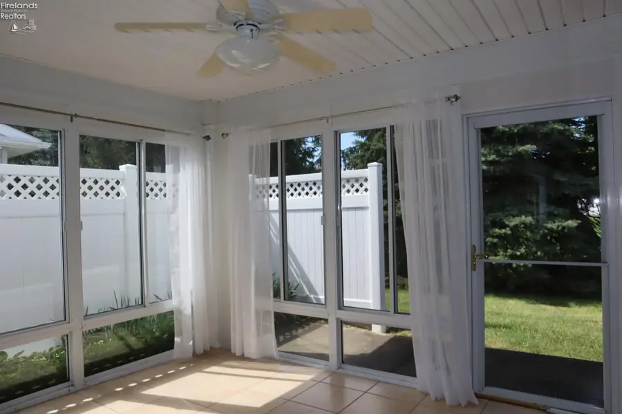 25 Falcon Crest Drive #A, Norwalk, OH 44857 - #2
