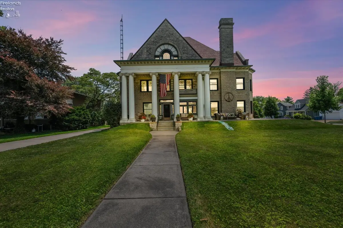 504 E Perry Street, Port Clinton, OH 43452 - #1