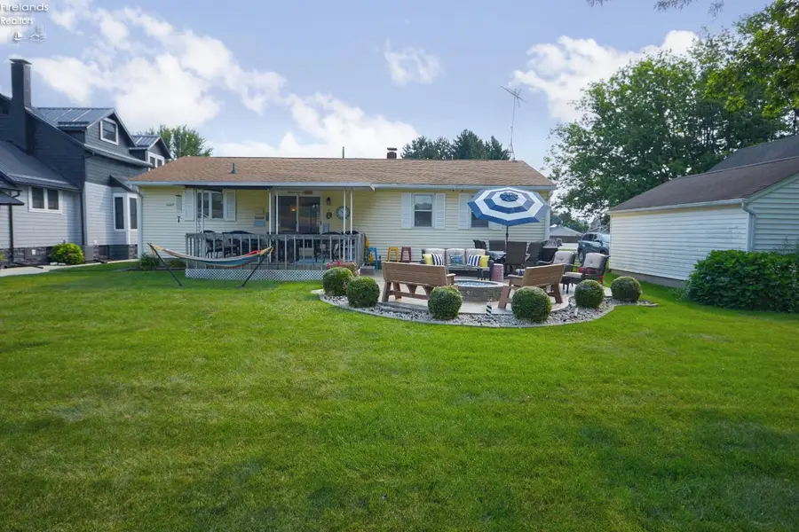 405 Berlin Road, Huron, OH 44839 - #2