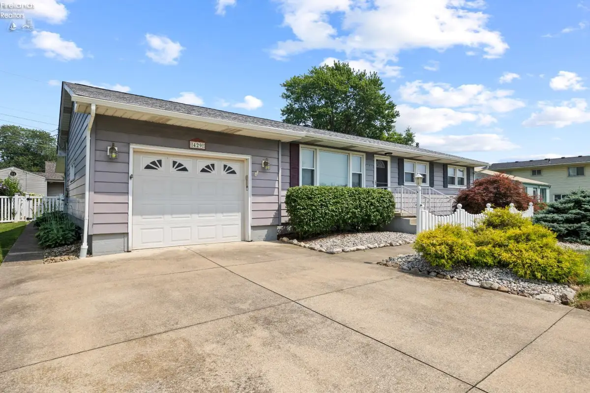 429 Morton Road, Vermilion, OH 44089 - #1