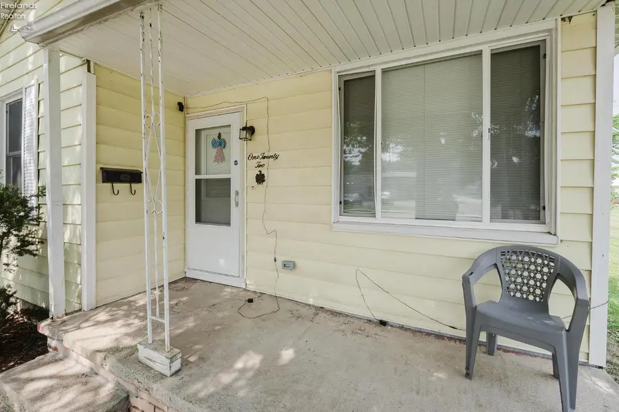 122 S Fifth Street, Fremont, OH 43420 - #3