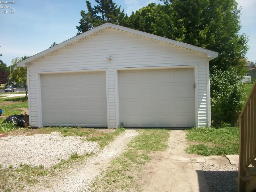118 Brooklyn, Oak Harbor, OH 43449 - #2