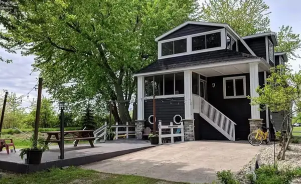 6632 San Diego Drive, Oak Harbor, OH 43449