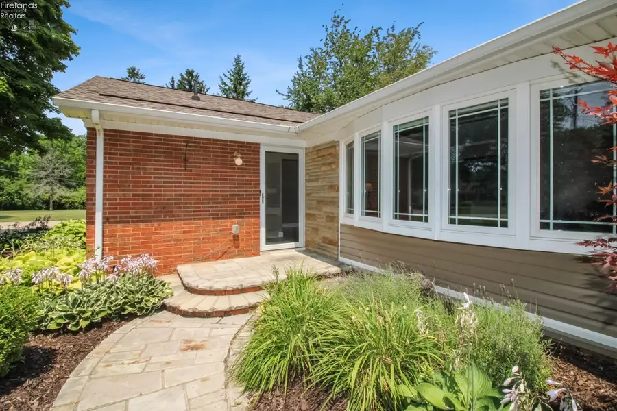5802 S Columbus Avenue, Sandusky, OH 44870 - #2