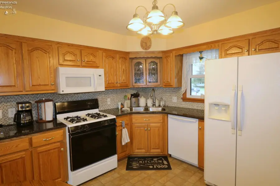25 Chippewa Drive, Milan, OH 44846 - #2