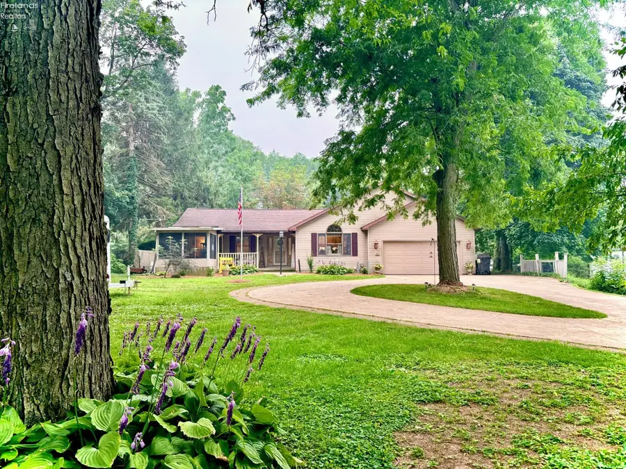 603 W Main St, Bellevue, OH 44811 - #3