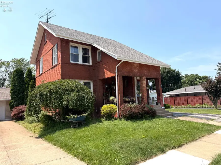 1023 Winnebago Avenue, Sandusky, OH 44870 - #2