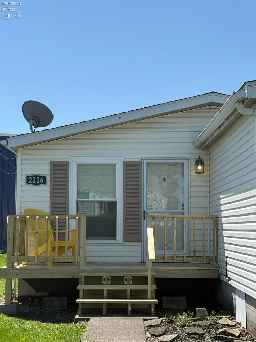2204 River Avenue, Sandusky, OH 44870 - #2