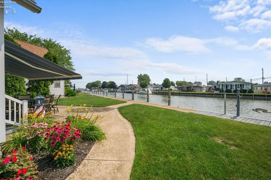 1541 N Anchor Avenue, Port Clinton, OH 43452 - #2