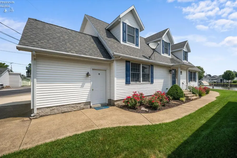 1541 N Anchor Avenue, Port Clinton, OH 43452 - #3